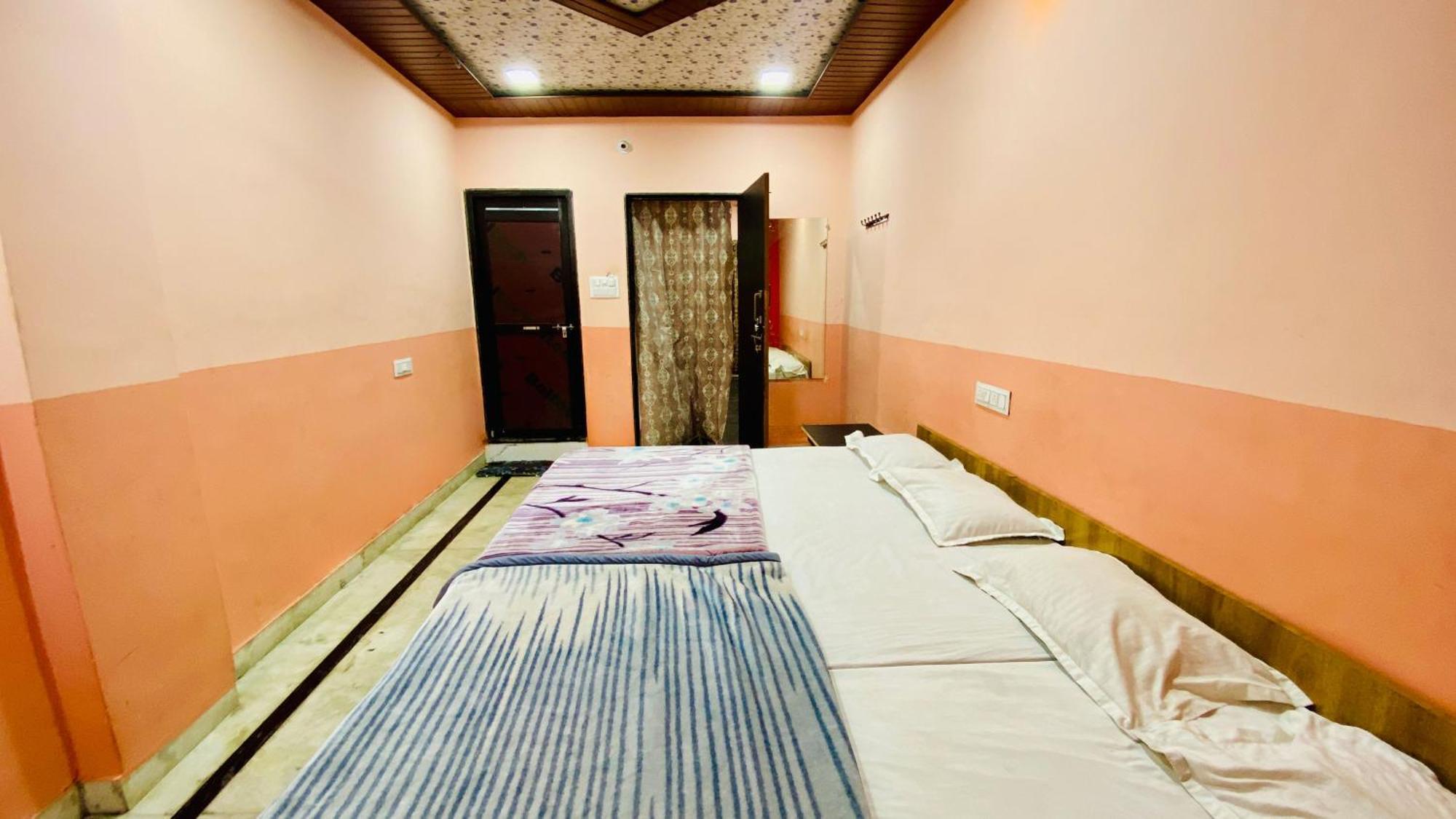 Hotel Nandi Palace Ujjain Exterior photo